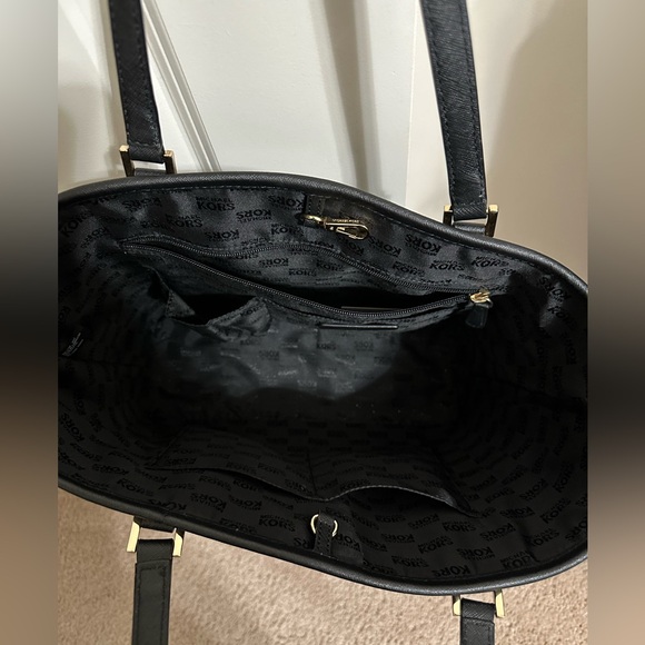 Michael kors tote - Picture 2 of 2